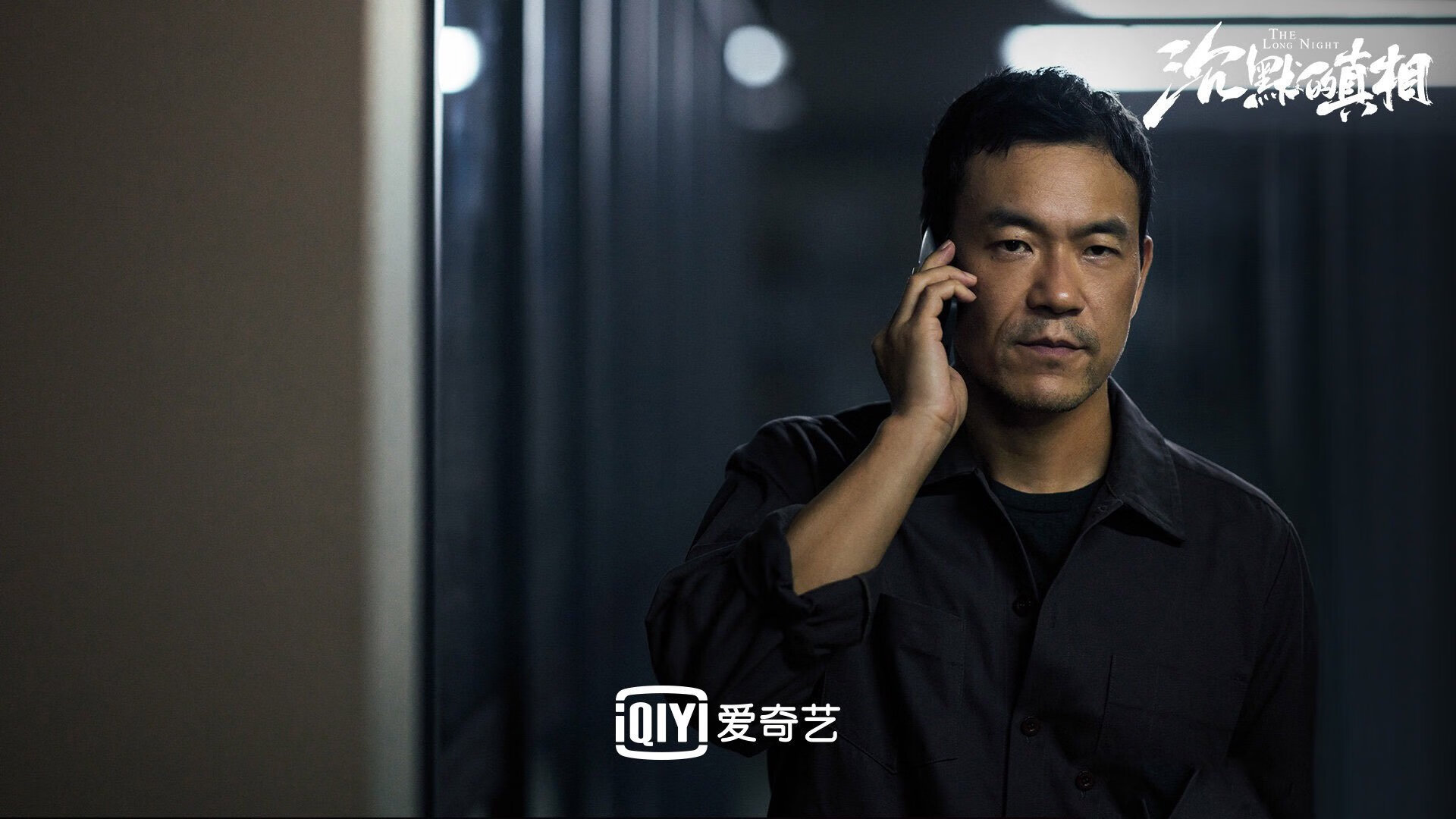 kaiyun网站-詹姆斯赛前与队友击掌传递信心，詹姆斯开场和队友击掌